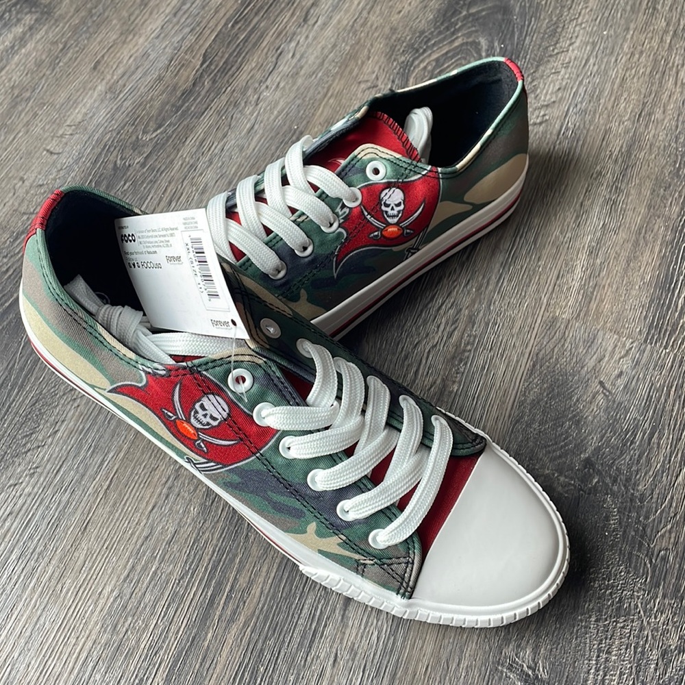 NWT NFL Tampa Bay Buccaneers Sneakers